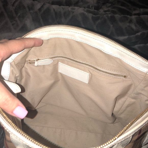 Authentic Burberry purse - Picture 2 of 8